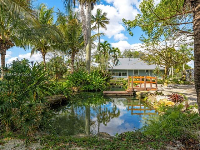 Продажа дома по адресу 19820 SW 244th St - фото 7493054