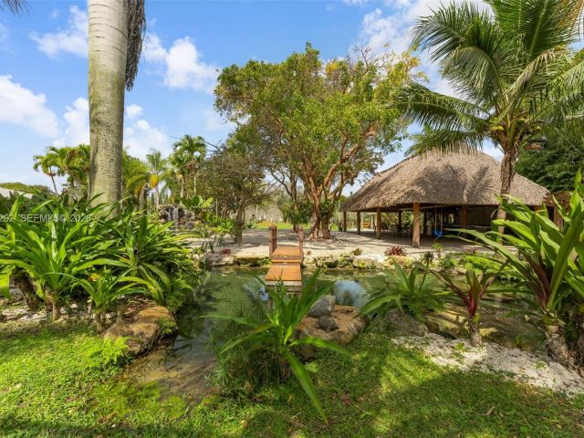 Продажа дома по адресу 19820 SW 244th St - фото 7493057