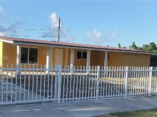 Дом в аренду по адресу 14530 SW 290th Ter 0 - фото 7493067