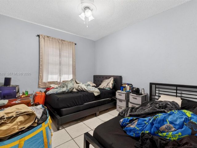 Продажа дома по адресу 2741 NW 43rd Ter - фото 7524544