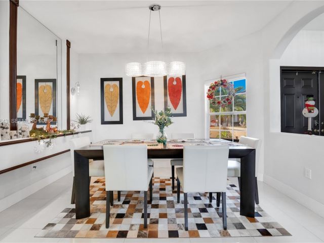 Дом в аренду по адресу 11261 NW 55th Ln - фото 7517141