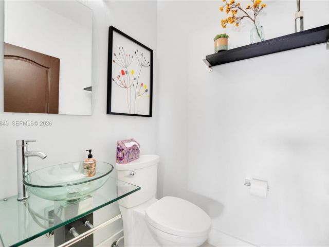 Дом в аренду по адресу 11261 NW 55th Ln - фото 7517148