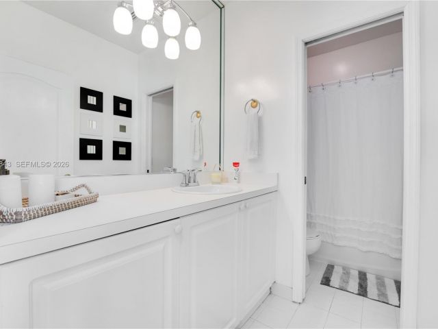 Дом в аренду по адресу 11261 NW 55th Ln - фото 7517151