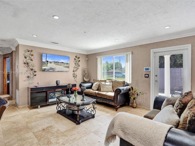 Продажа дома по адресу 17110 NW 19th Ave - фото 7516510