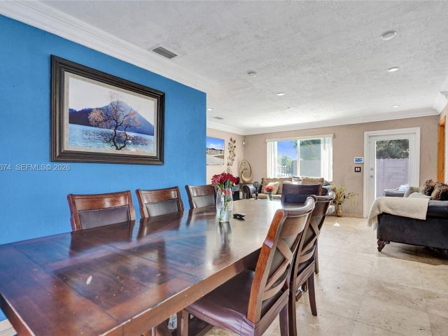 Продажа дома по адресу 17110 NW 19th Ave - фото 7516512