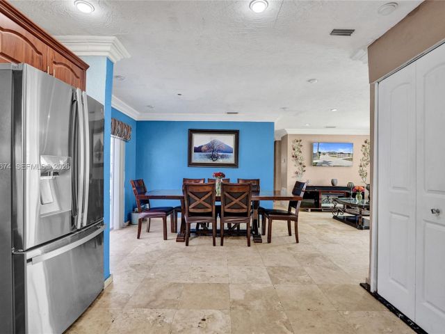 Продажа дома по адресу 17110 NW 19th Ave - фото 7516518