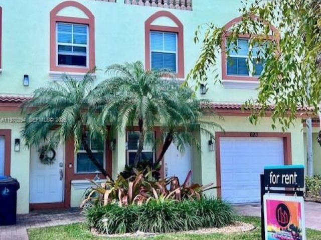 Дом в аренду по адресу 621 NE 8th Ave - фото 7483058