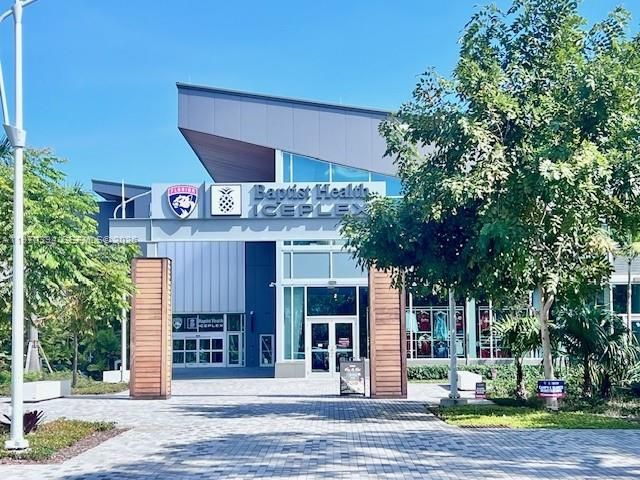 Дом в аренду по адресу 621 NE 8th Ave - фото 7483075