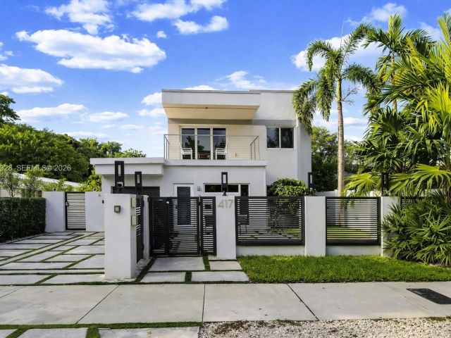 Продажа дома по адресу 417 SW 15th St - фото 7533493