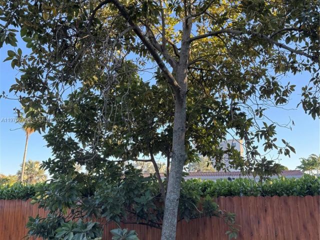 Дом в аренду по адресу 470 NE 127th St - фото 7475659