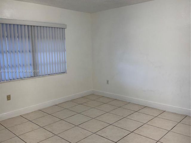 Дом в аренду по адресу 470 NE 127th St - фото 7475670