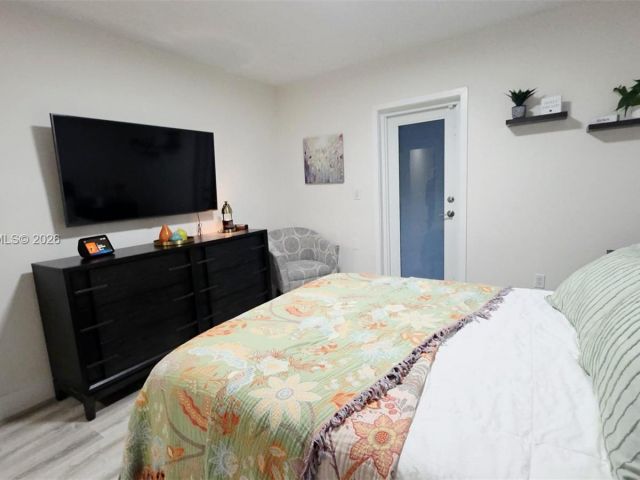 Продажа дома по адресу 5870 NW 38th St - фото 7519148