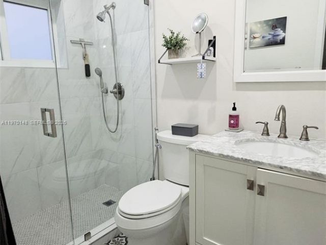 Продажа дома по адресу 5870 NW 38th St - фото 7519150