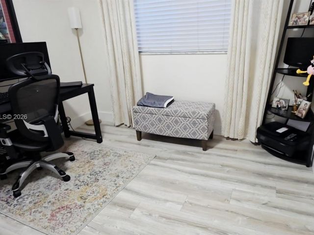 Продажа дома по адресу 5870 NW 38th St - фото 7519152