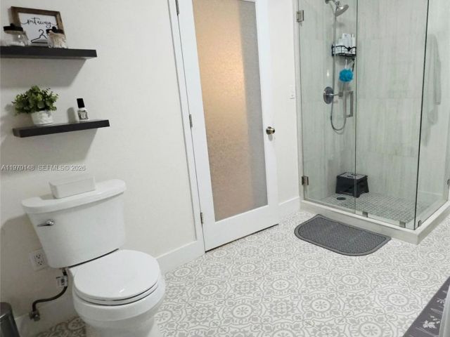 Продажа дома по адресу 5870 NW 38th St - фото 7519154