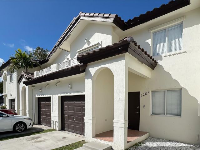 Продажа дома по адресу 8902 NW 109th Ct 1203 - фото 7486281