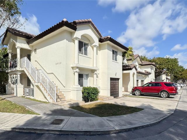 Продажа дома по адресу 8902 NW 109th Ct 1203 - фото 7486284