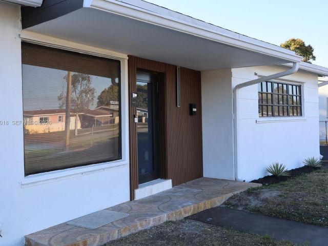 Продажа дома по адресу 18712 NW 23rd Ct - фото 7535107