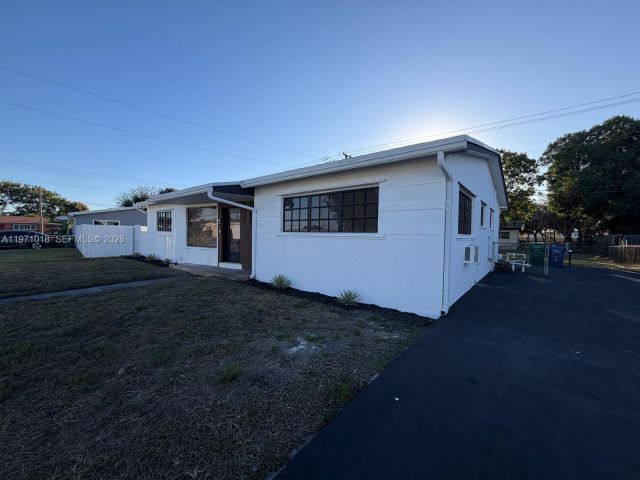 Продажа дома по адресу 18712 NW 23rd Ct - фото 7535110