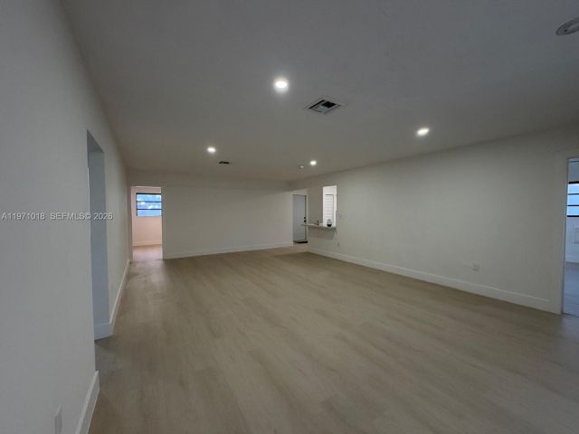 Продажа дома по адресу 18712 NW 23rd Ct - фото 7535119