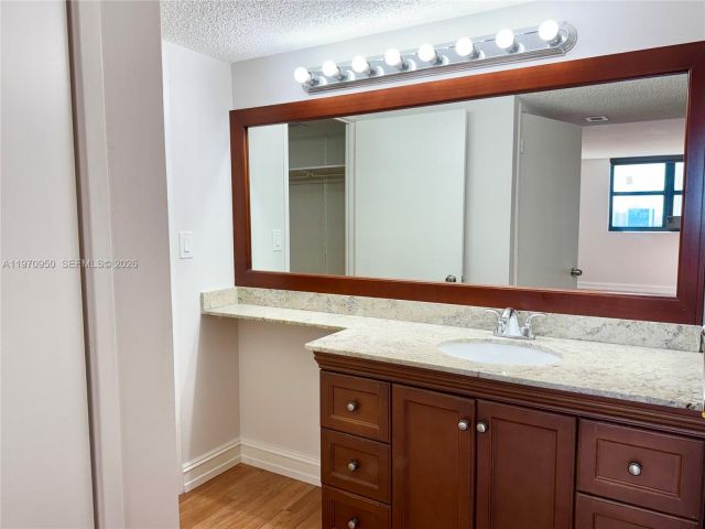 Продажа квартиры #1205 - фото 7495382