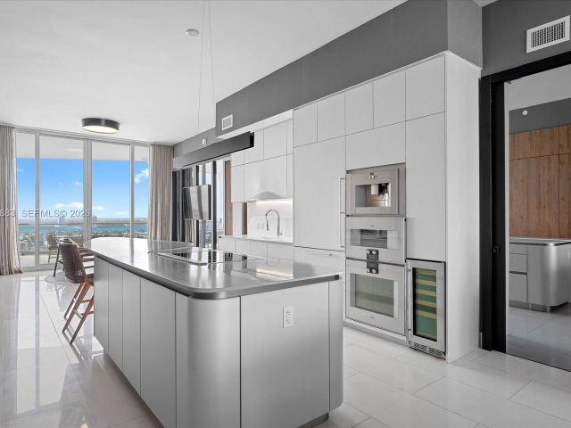 Продажа квартиры #2503 - фото 7498786