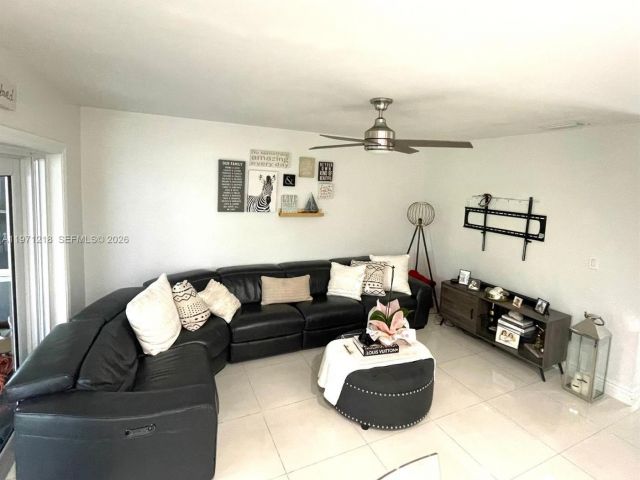 Продажа дома по адресу 13123 SW 26th Ter - фото 7530859