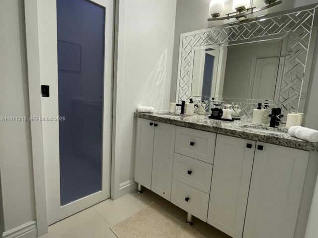 Продажа дома по адресу 13123 SW 26th Ter - фото 7530866