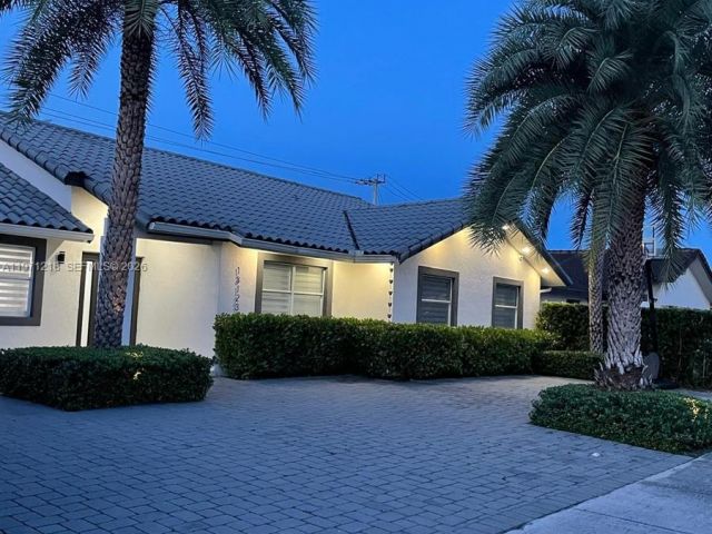 Продажа дома по адресу 13123 SW 26th Ter - фото 7530873