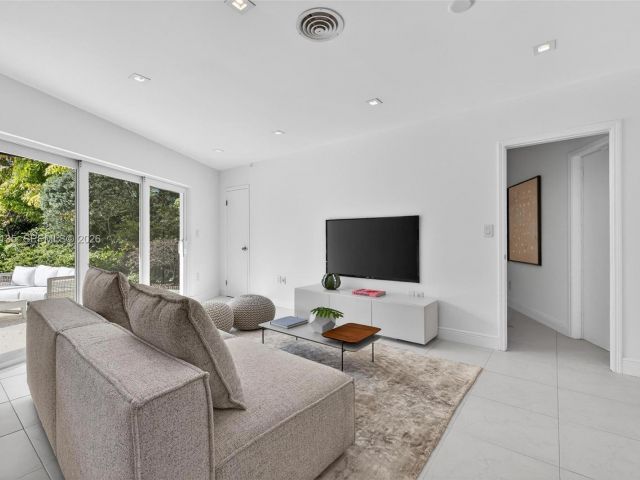 Продажа дома по адресу 13060 Lerida St - фото 7535997