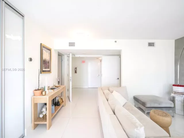 Продажа квартиры #1401 - фото 7495294