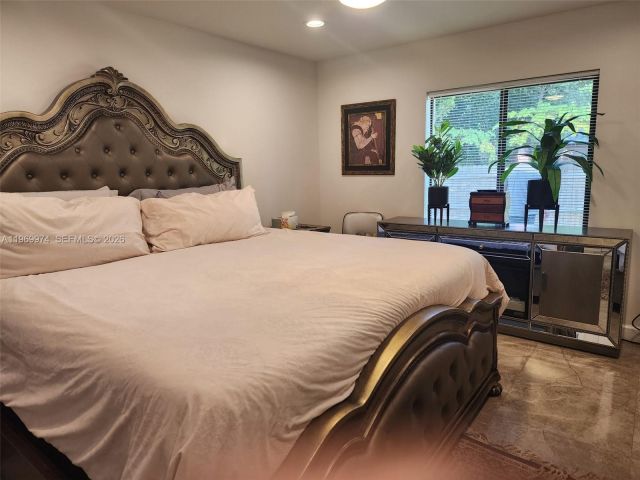 Продажа дома по адресу 413 SW 10th St - фото 7476251