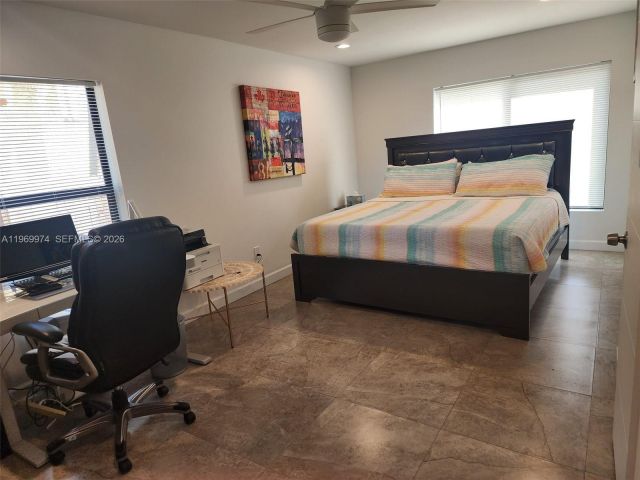 Продажа дома по адресу 413 SW 10th St - фото 7476255