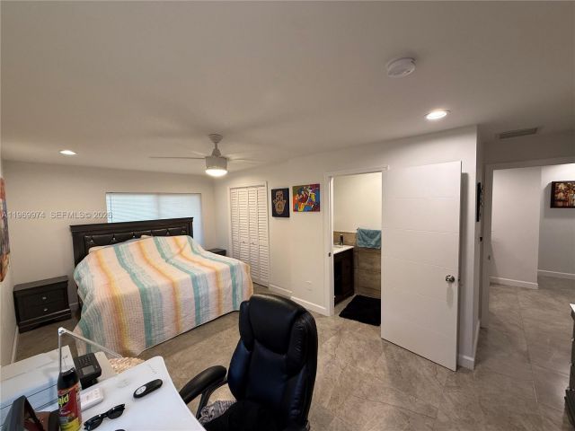 Продажа дома по адресу 413 SW 10th St - фото 7476257