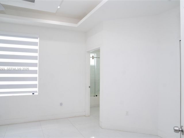 Продажа дома по адресу 27561 SW 162nd Ct - фото 7461165