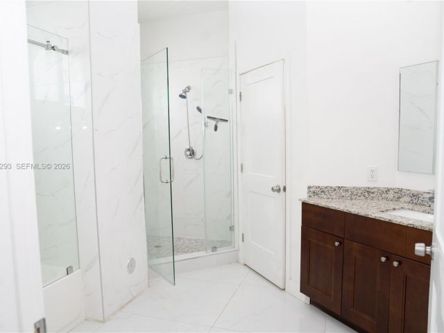 Продажа дома по адресу 27561 SW 162nd Ct - фото 7461168