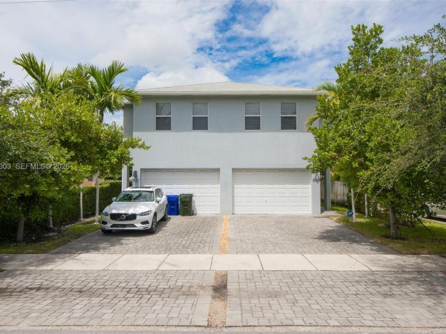Дом в аренду по адресу 619 SW 17th St 619 - фото 7483670