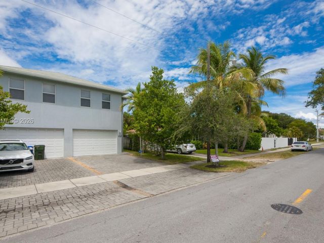 Дом в аренду по адресу 619 SW 17th St 619 - фото 7483674