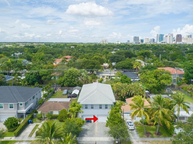 Дом в аренду по адресу 619 SW 17th St 619 - фото 7483684