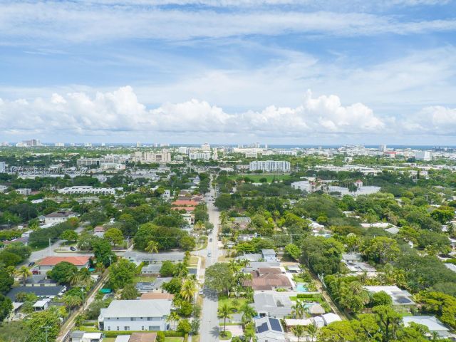 Дом в аренду по адресу 619 SW 17th St 619 - фото 7483689
