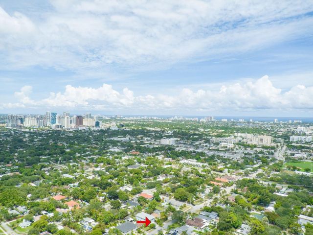 Дом в аренду по адресу 619 SW 17th St 619 - фото 7483699