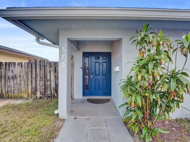 Продажа дома по адресу 7570 Johnson St - фото 7474876