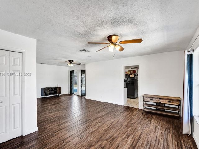 Продажа дома по адресу 7570 Johnson St - фото 7474877