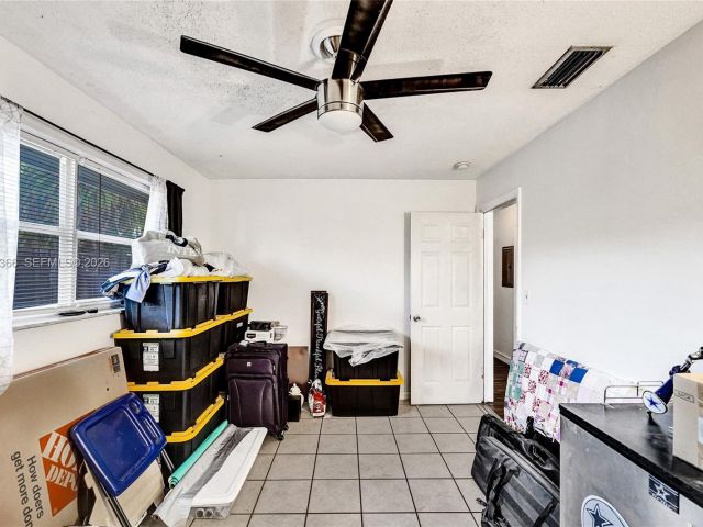 Продажа дома по адресу 7570 Johnson St - фото 7474886