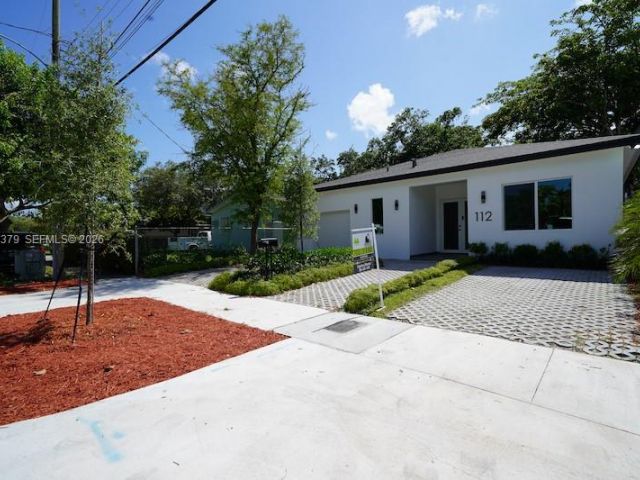 Продажа дома по адресу 112 NW 24th Ct - фото 7515393