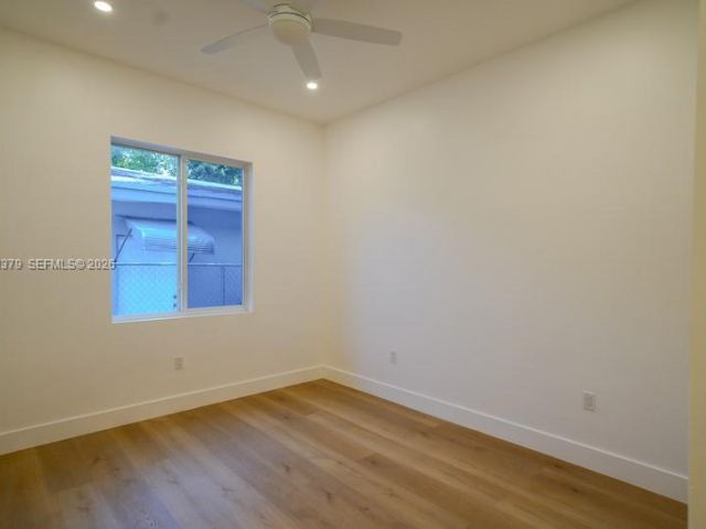 Продажа дома по адресу 112 NW 24th Ct - фото 7515400