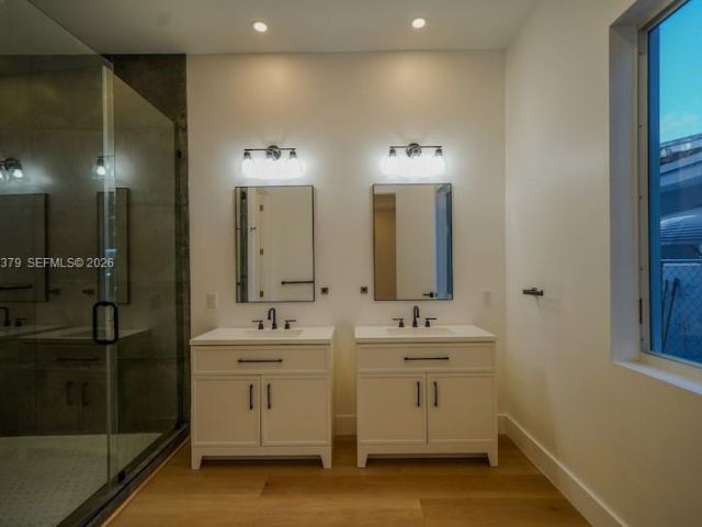 Продажа дома по адресу 112 NW 24th Ct - фото 7515408