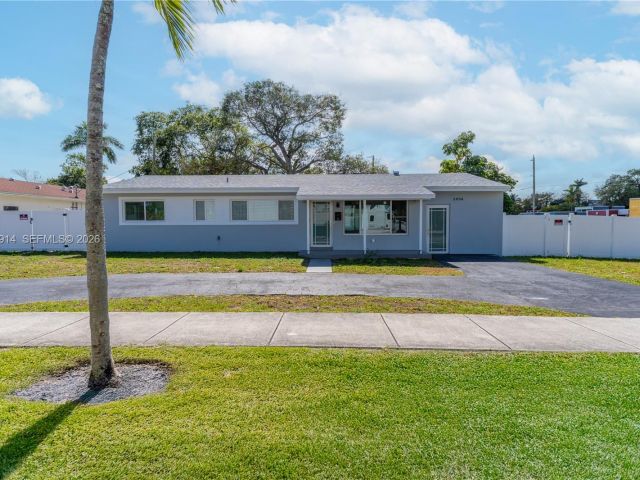 Продажа дома по адресу 2856 N Funston St - фото 7474895