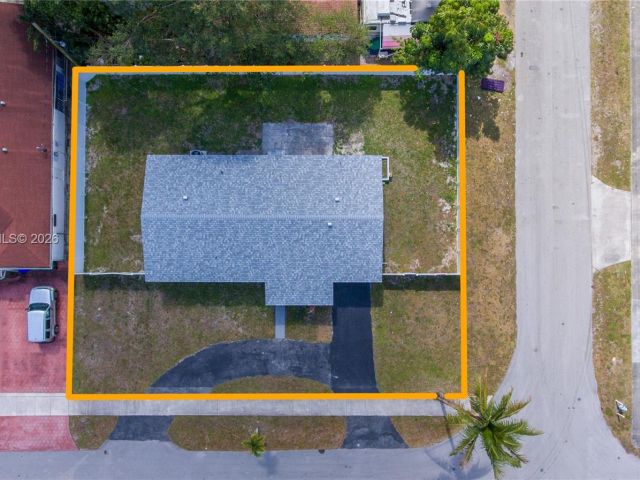 Продажа дома по адресу 2856 N Funston St - фото 7474896