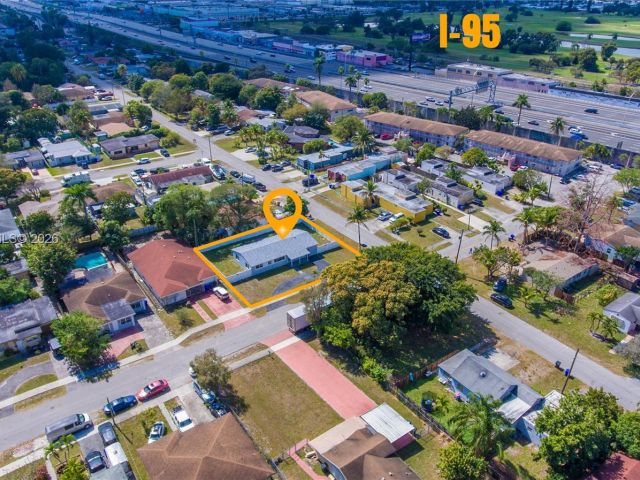 Продажа дома по адресу 2856 N Funston St - фото 7474897